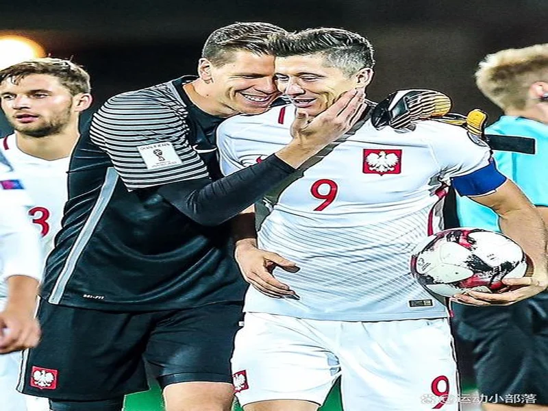 卡什:跟莱万并肩作战感觉很棒;希望能随波兰再踢一次世界杯