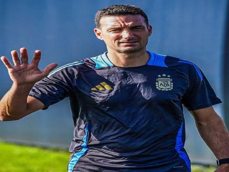 世体:斯卡洛尼、波切蒂诺等人将观战巴萨对阵马竞